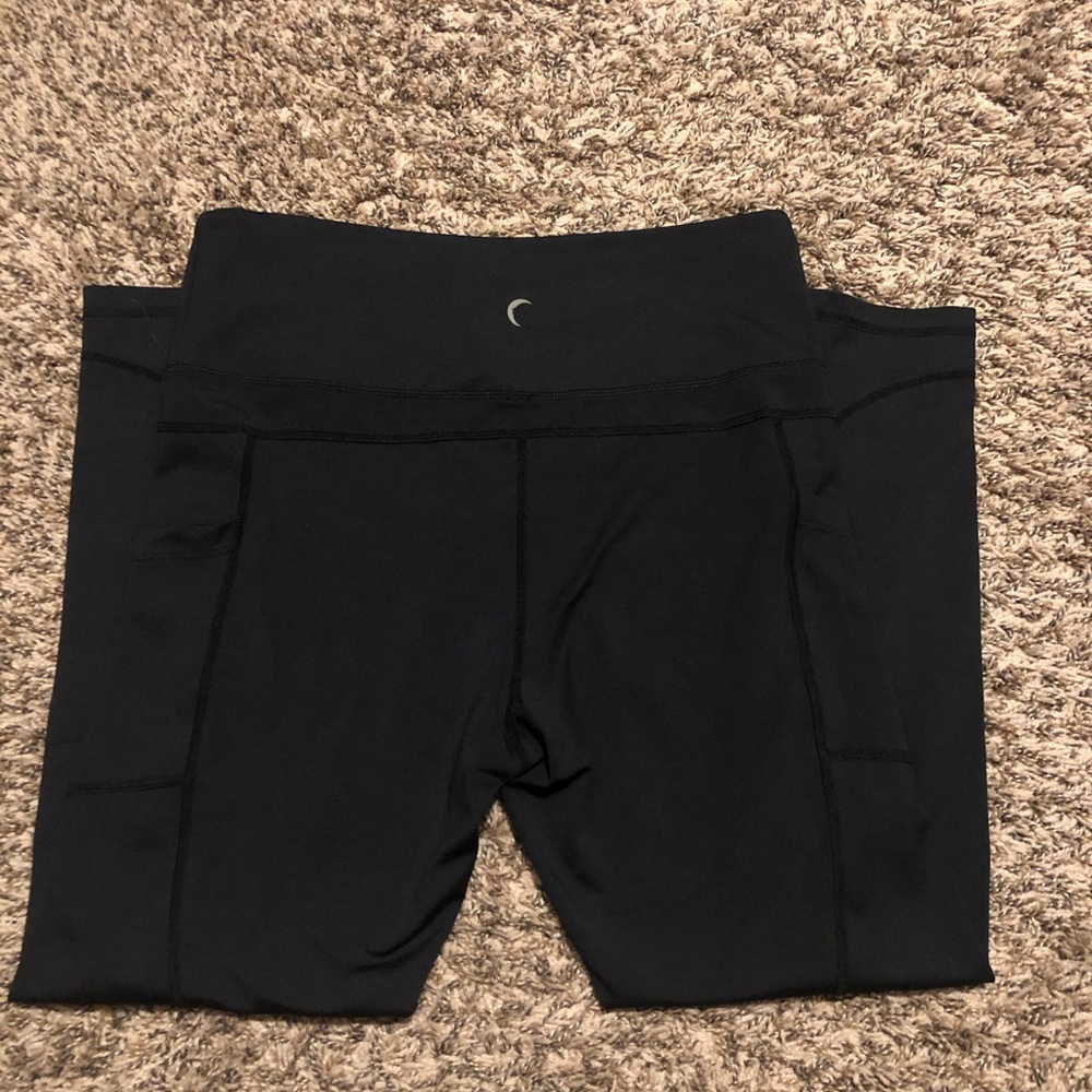 ZYIA NWOT black light n tight leggings